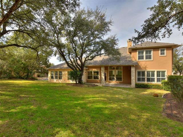 210 Clubhouse DR, Lakeway, TX 78734