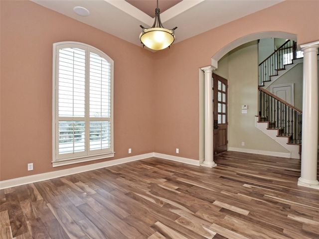 210 Clubhouse DR, Lakeway, TX 78734