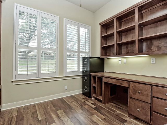 210 Clubhouse DR, Lakeway, TX 78734