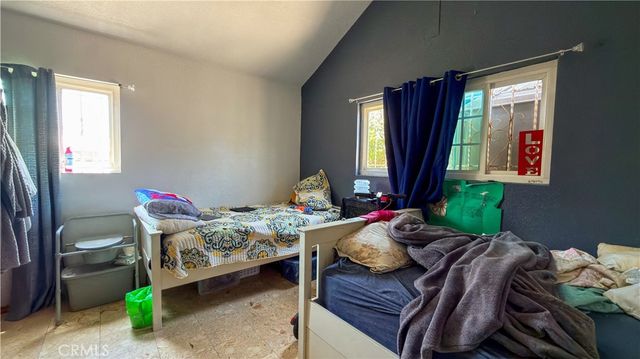 10239 Garfield, South Gate, CA 90280