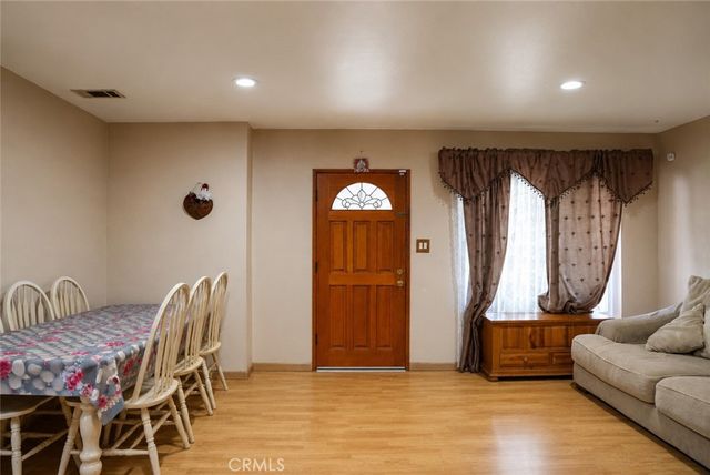10239 Garfield, South Gate, CA 90280