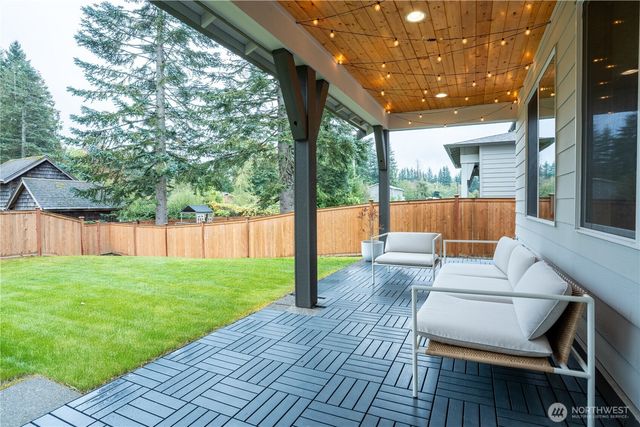 1744 Canyon Avenue SE, North Bend, WA 98045