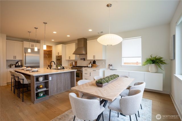 1744 Canyon Avenue SE, North Bend, WA 98045