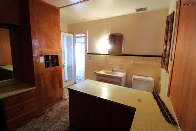 2030 NABERS STREET, Vernon, TX 76384