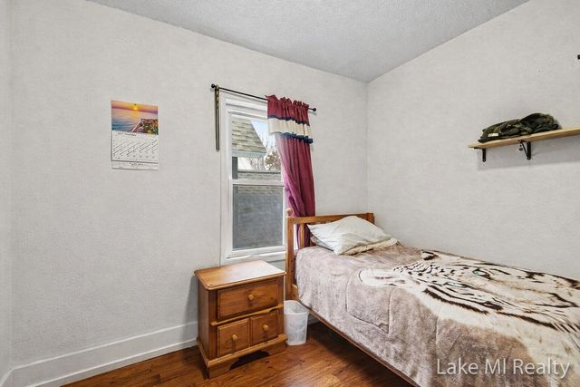 1053 3rd Street NW, Grand Rapids, MI 49504