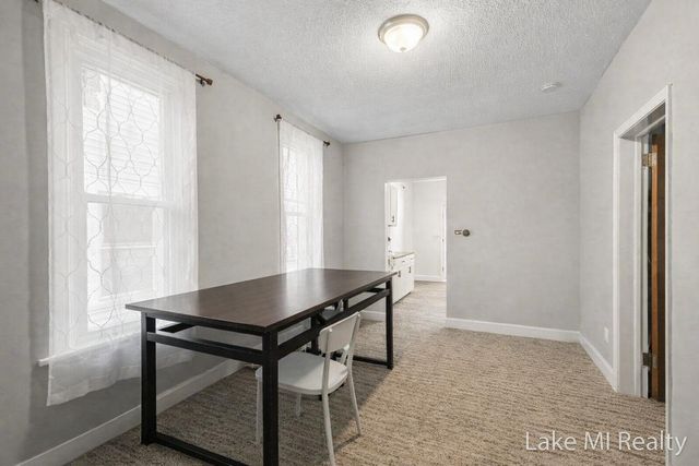 1053 3rd Street NW, Grand Rapids, MI 49504