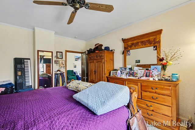 1053 3rd Street NW, Grand Rapids, MI 49504