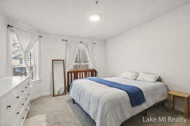 1053 3rd Street NW, Grand Rapids, MI 49504