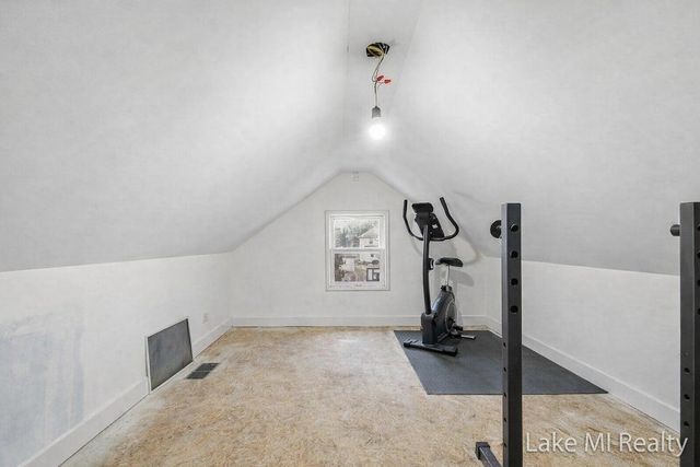 1053 3rd Street NW, Grand Rapids, MI 49504