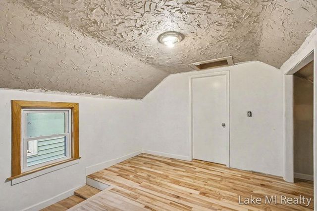 1053 3rd Street NW, Grand Rapids, MI 49504