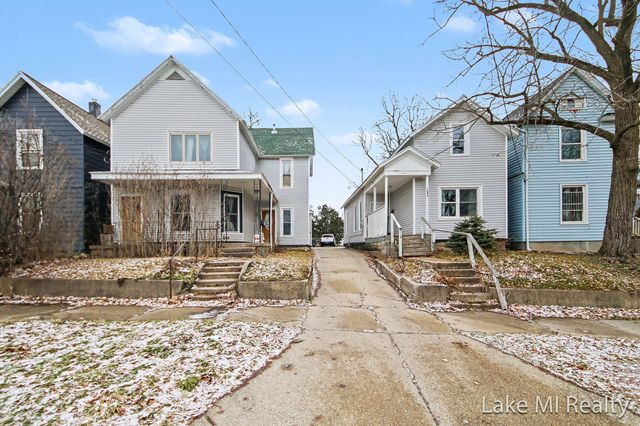 1053 3rd Street NW, Grand Rapids, MI 49504