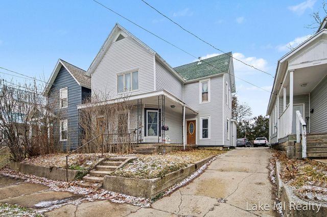 1053 3rd Street NW, Grand Rapids, MI 49504