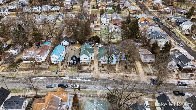 1053 3rd Street NW, Grand Rapids, MI 49504