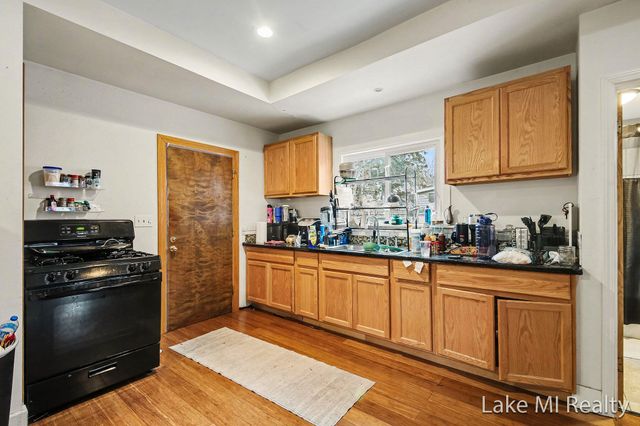 1053 3rd Street NW, Grand Rapids, MI 49504