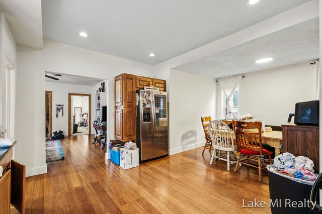 1053 3rd Street NW, Grand Rapids, MI 49504