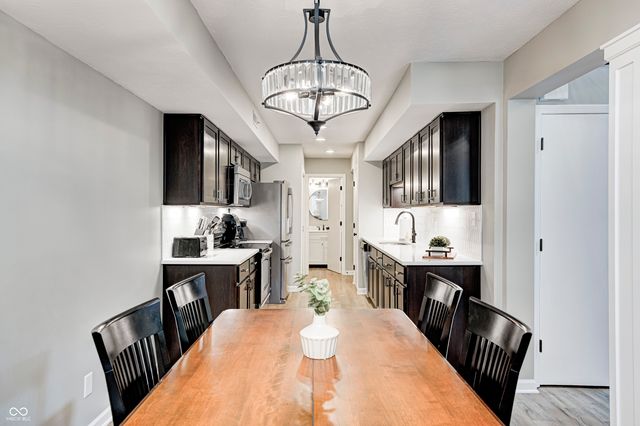 1513 Newport Lane, Zionsville, IN 46077