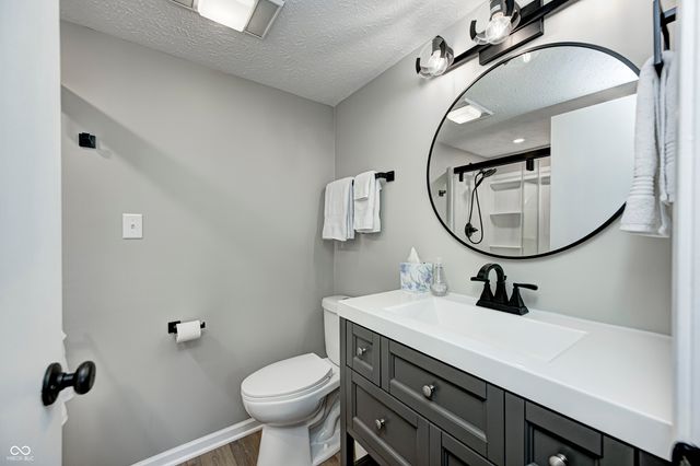 1513 Newport Lane, Zionsville, IN 46077