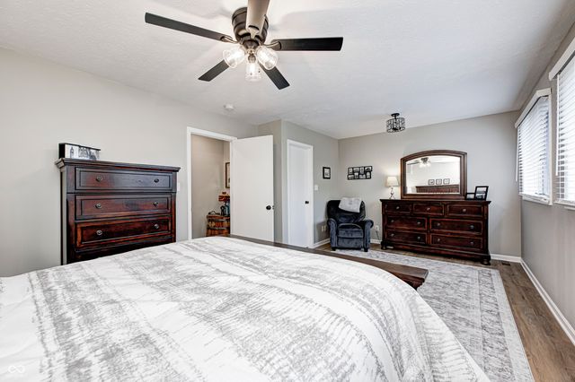 1513 Newport Lane, Zionsville, IN 46077