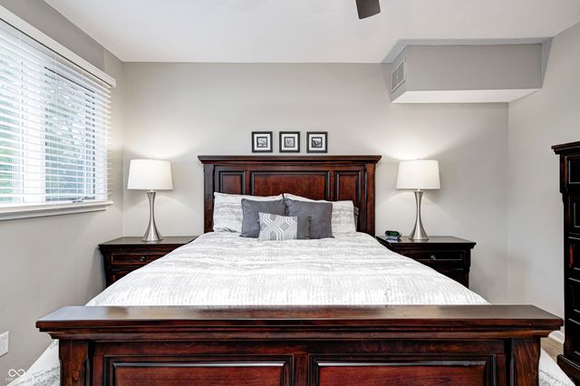 1513 Newport Lane, Zionsville, IN 46077