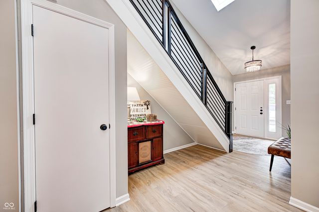 1513 Newport Lane, Zionsville, IN 46077