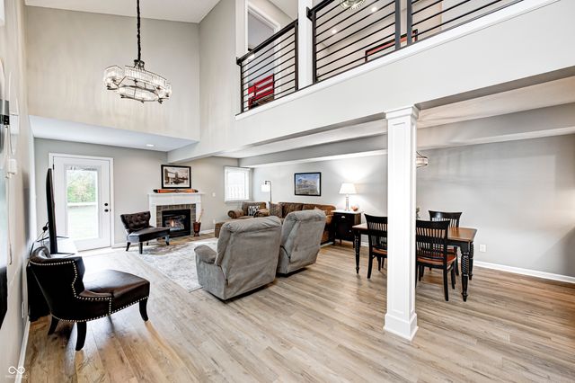 1513 Newport Lane, Zionsville, IN 46077