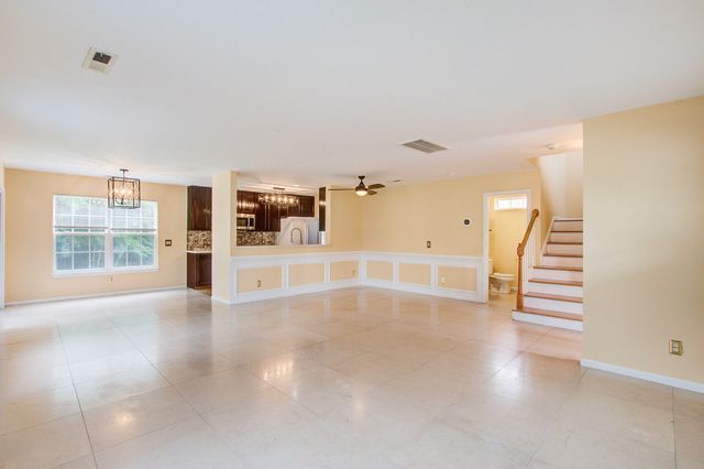 202 Seneca River Drive, Summerville, SC 29485