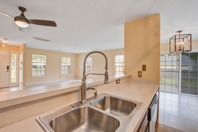 202 Seneca River Drive, Summerville, SC 29485