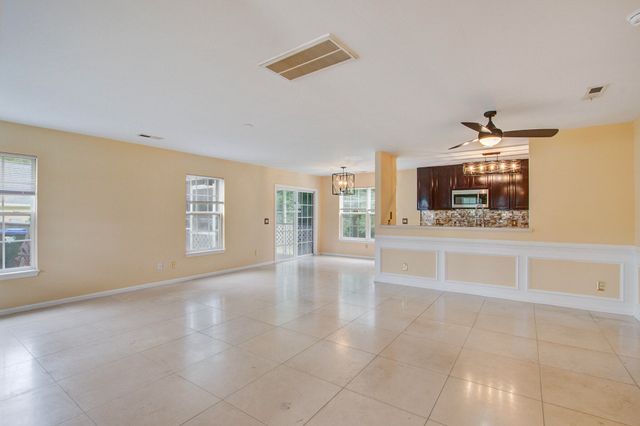 202 Seneca River Drive, Summerville, SC 29485