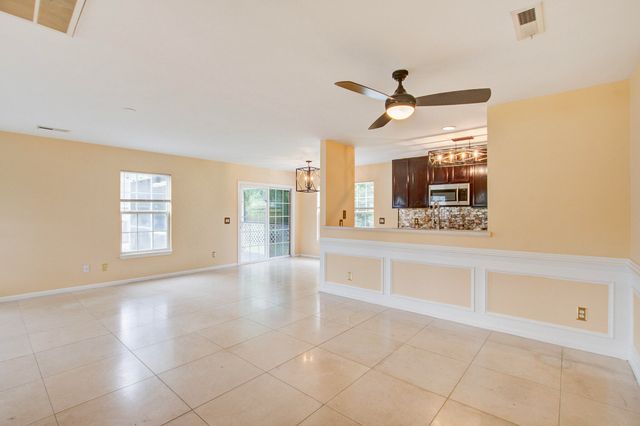 202 Seneca River Drive, Summerville, SC 29485