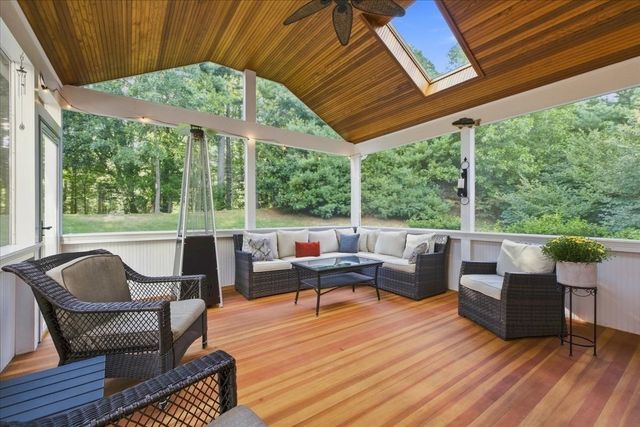 11 Evergreen Rd, Norfolk, MA 02056