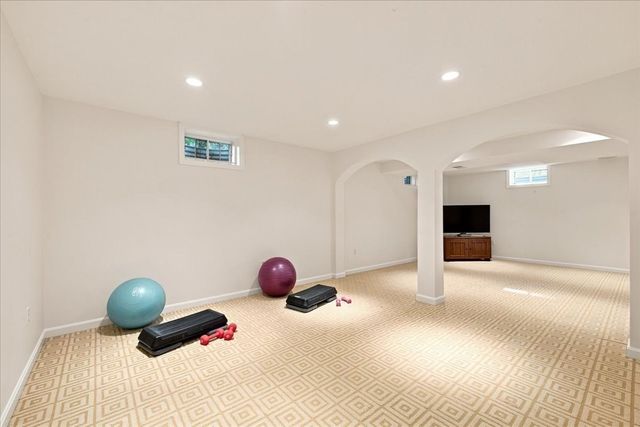 11 Evergreen Rd, Norfolk, MA 02056