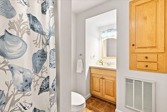 11 Evergreen Rd, Norfolk, MA 02056