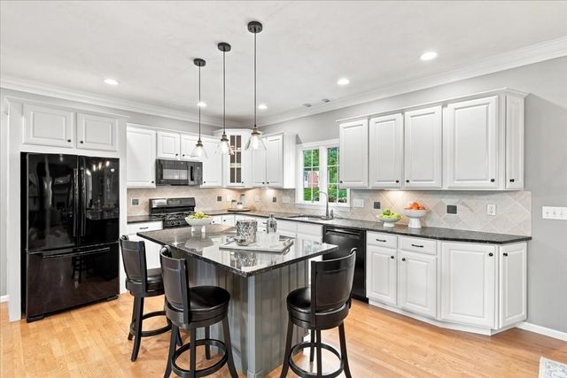 11 Evergreen Rd, Norfolk, MA 02056