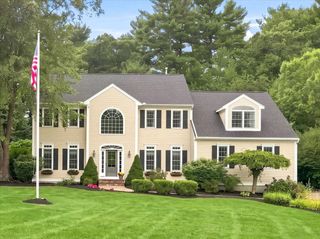 11 Evergreen Rd, Norfolk, MA 02056