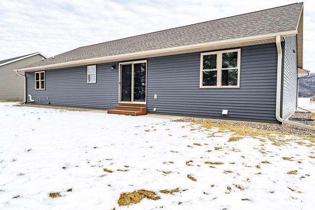 1827 Golden Gate WAY, Holmen, WI 54636