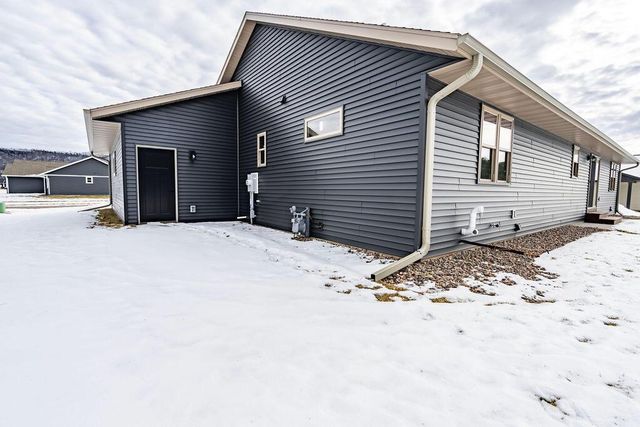1827 Golden Gate WAY, Holmen, WI 54636