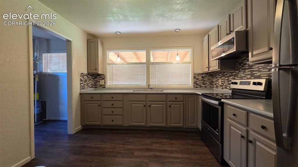 26 Caledonia Road, Pueblo, CO 81001 — photo 5