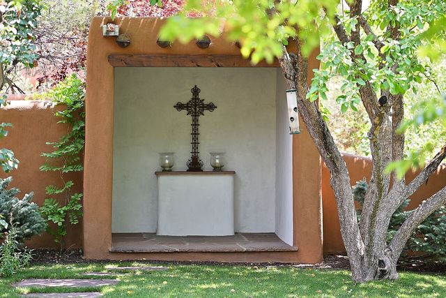 311 Bishops Lodge Road, Santa Fe, NM 87501