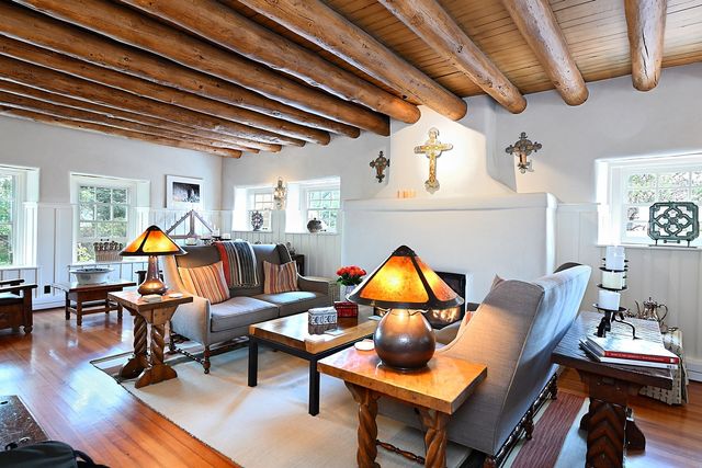 311 Bishops Lodge Road, Santa Fe, NM 87501