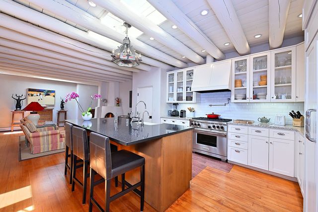 311 Bishops Lodge Road, Santa Fe, NM 87501