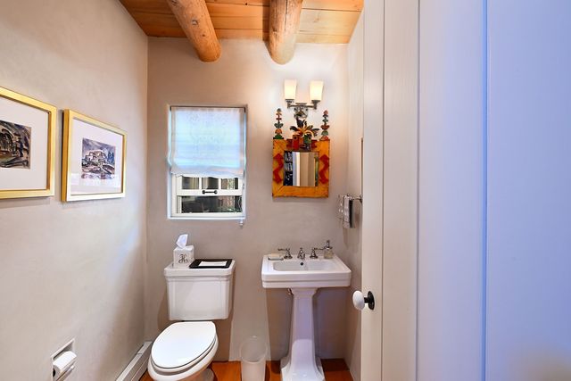 311 Bishops Lodge Road, Santa Fe, NM 87501