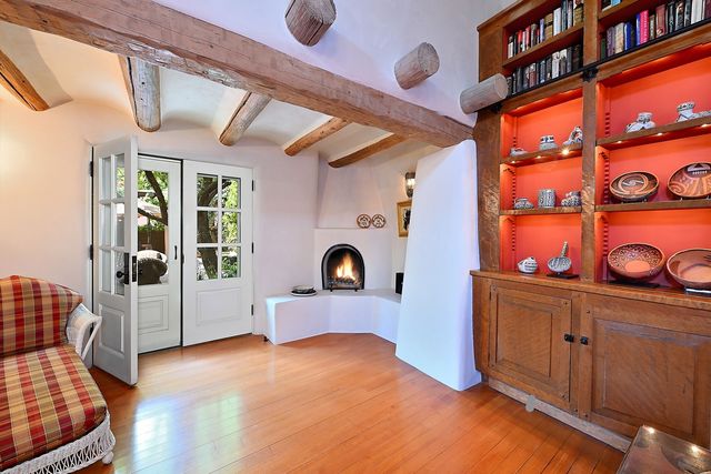 311 Bishops Lodge Road, Santa Fe, NM 87501