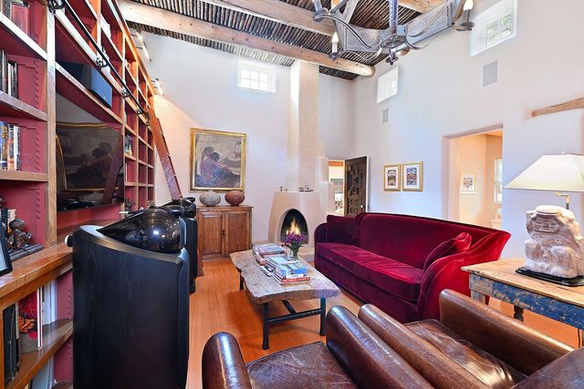 311 Bishops Lodge Road, Santa Fe, NM 87501