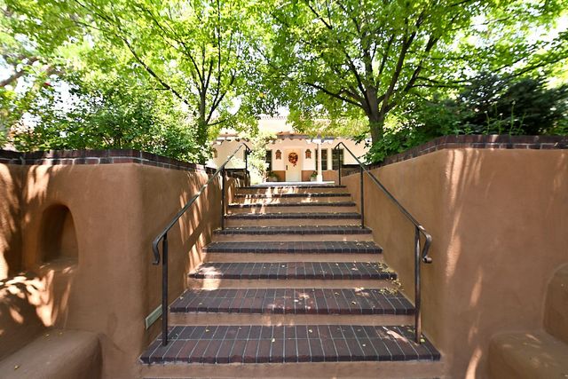 311 Bishops Lodge Road, Santa Fe, NM 87501
