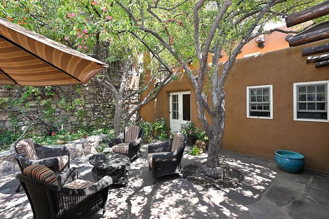 311 Bishops Lodge Road, Santa Fe, NM 87501