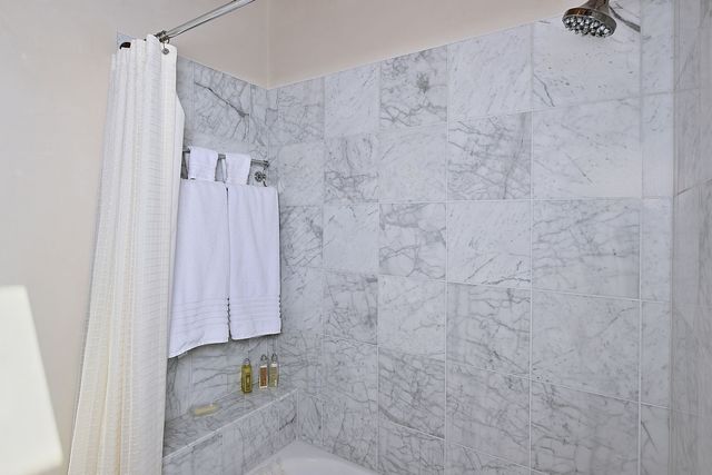 311 Bishops Lodge Road, Santa Fe, NM 87501