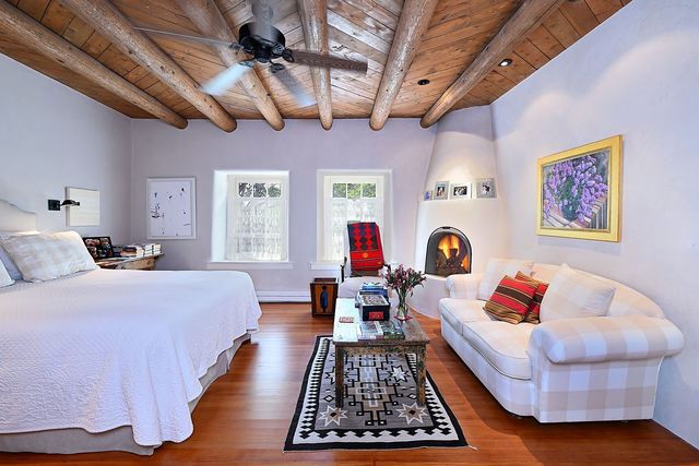 311 Bishops Lodge Road, Santa Fe, NM 87501