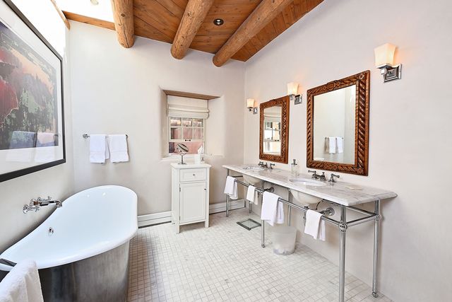 311 Bishops Lodge Road, Santa Fe, NM 87501