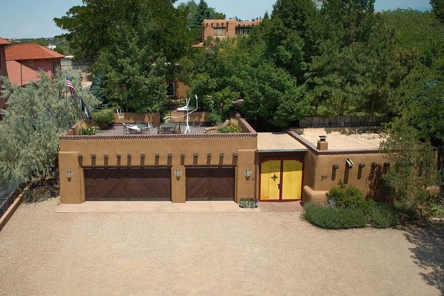 311 Bishops Lodge Road, Santa Fe, NM 87501