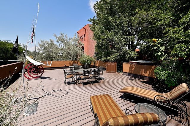 311 Bishops Lodge Road, Santa Fe, NM 87501